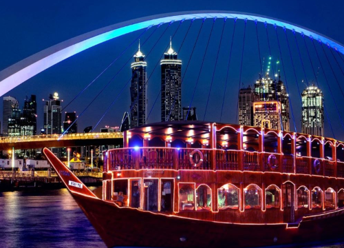 Royal Dhow Cruise Dinner 5 Star